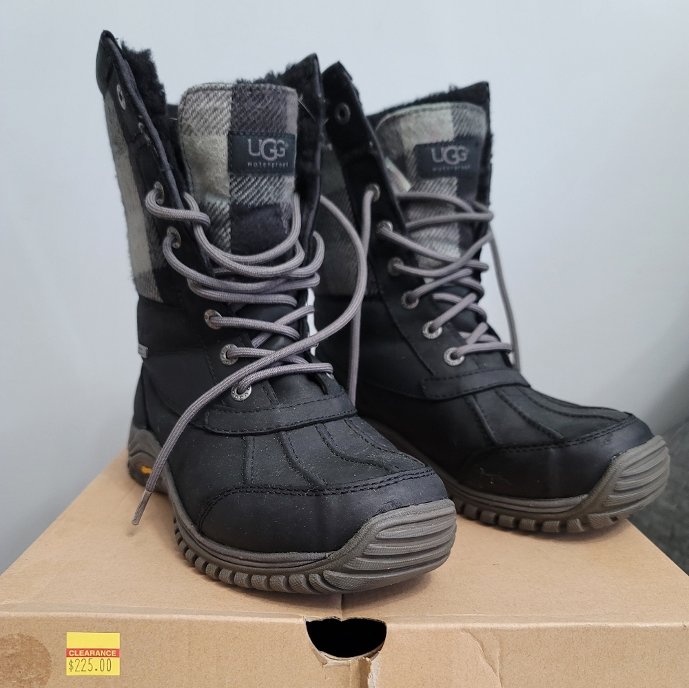 Ugg adirondack size 6.5